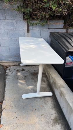 Bekant ikea desks
