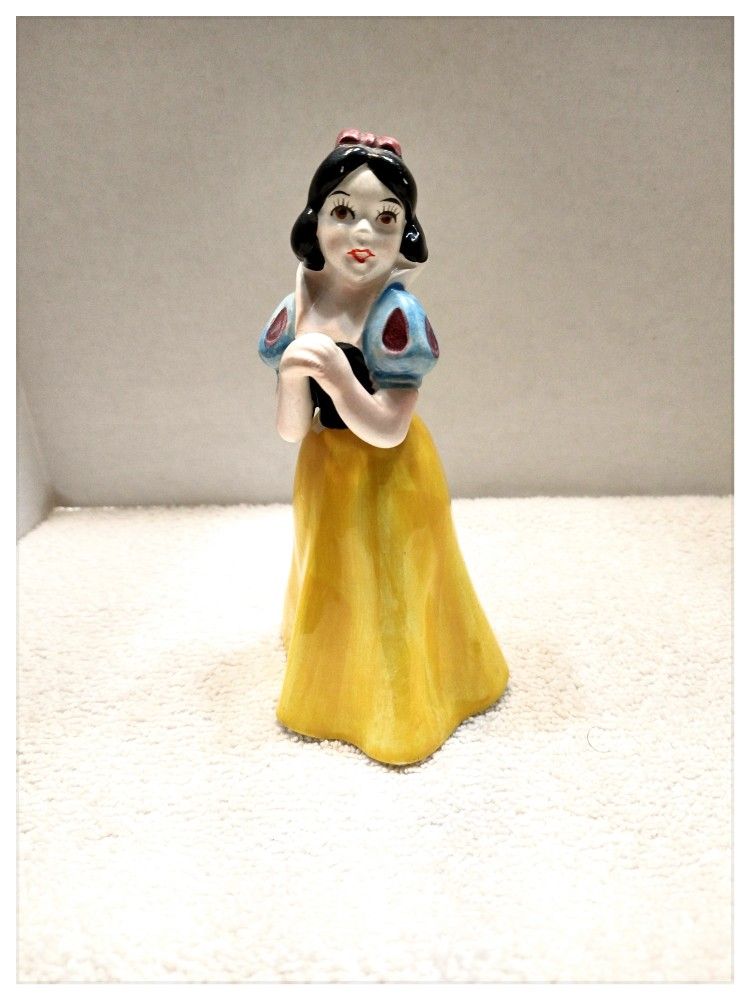 Vintage (circa 1960) Disney 'Snow White' Porcelain Figurine - 5.5" Tall