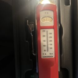 Half inch torque wrench