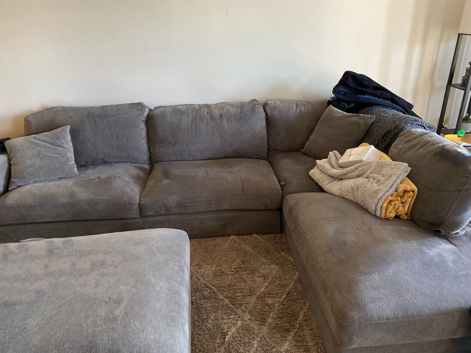 L Shaped Sectional Couch With Ottoman