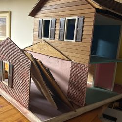 hand made doll house with lights ! 