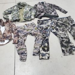 Great Condition Hunting Clothing 