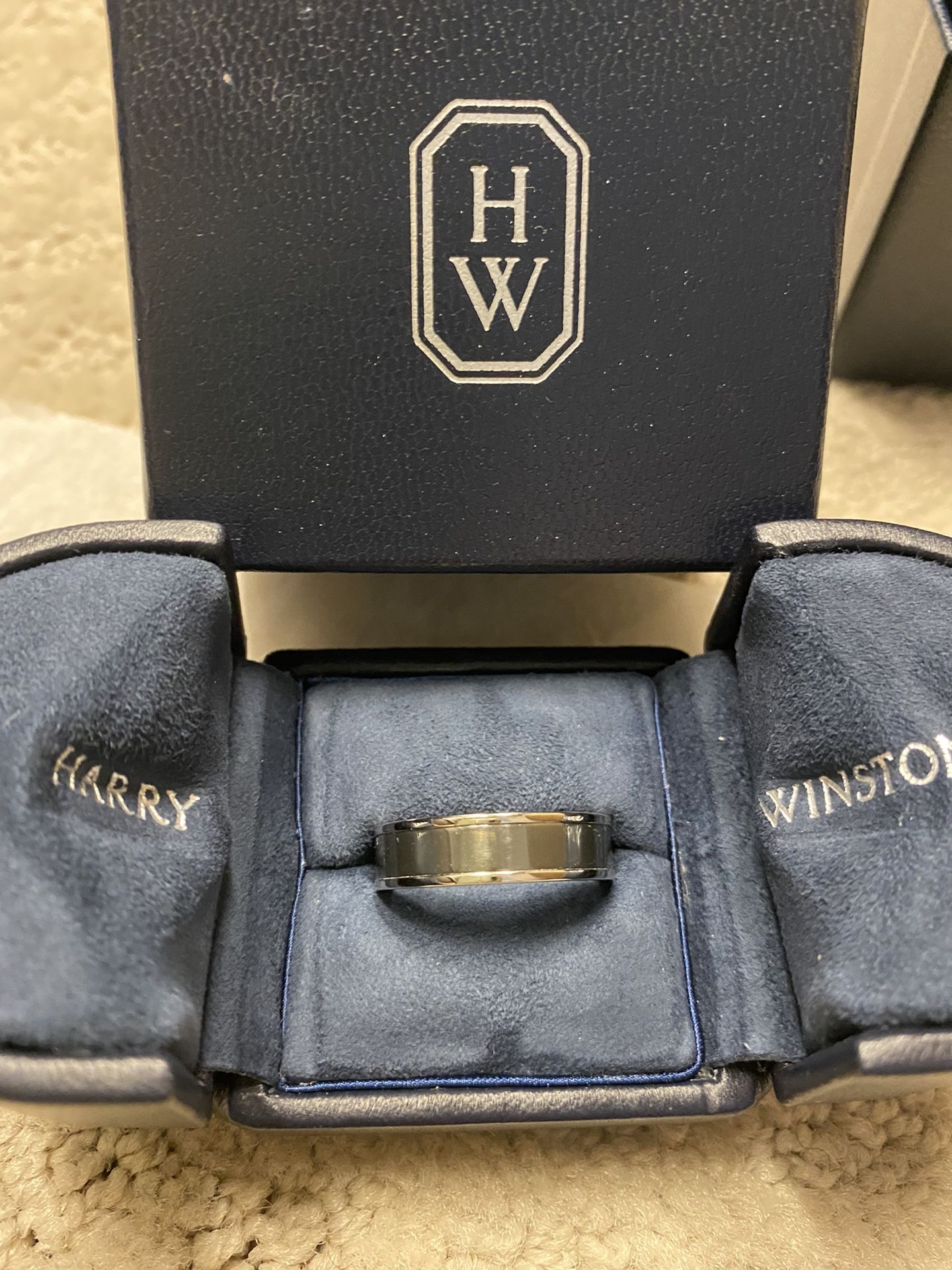 Zalium And 18K White Gold Ring Harry Winston Size 9.5 for Sale