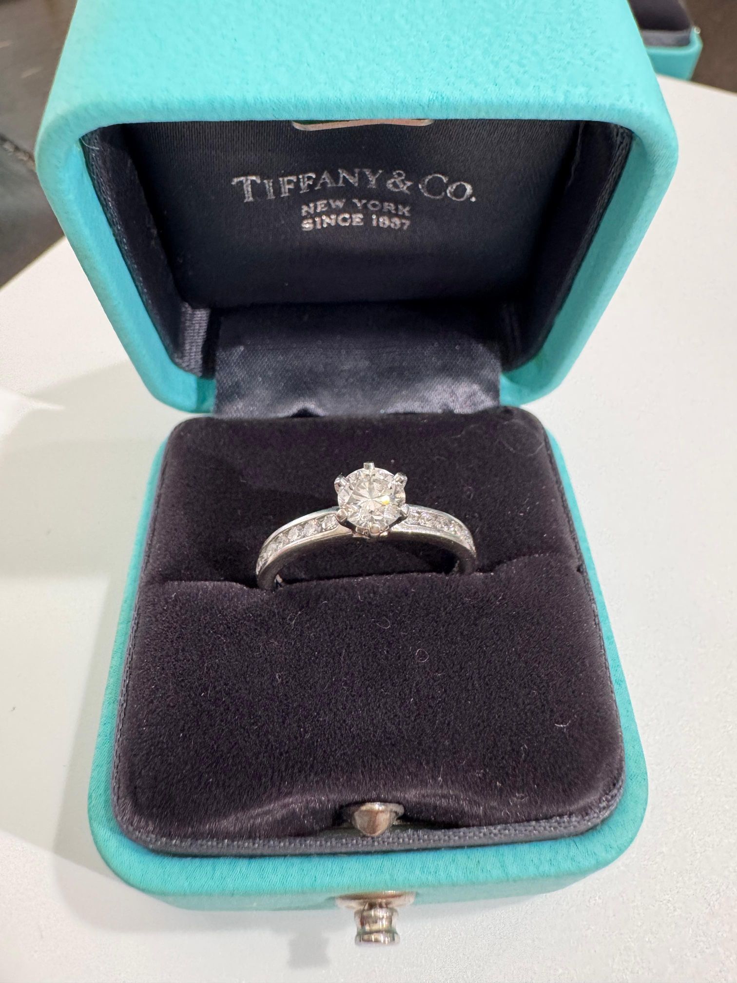Tiffany engagement ring platinum 0.53 Ct