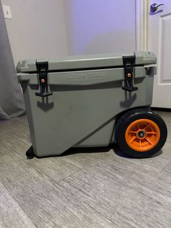 High performance Hard cooler with wheels, handle and cup holder