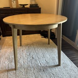 Table + 4 Chairs