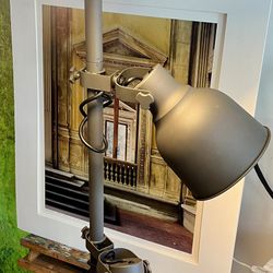 🚛 Free Delivery 👀 Discounted Floor Lamp 💡w/3 spots 🔥