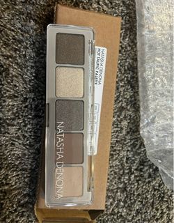 New makeup bundle