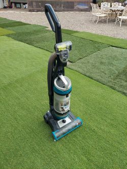 Vaccum Bissell Cleanview Swivel Rewind Pet