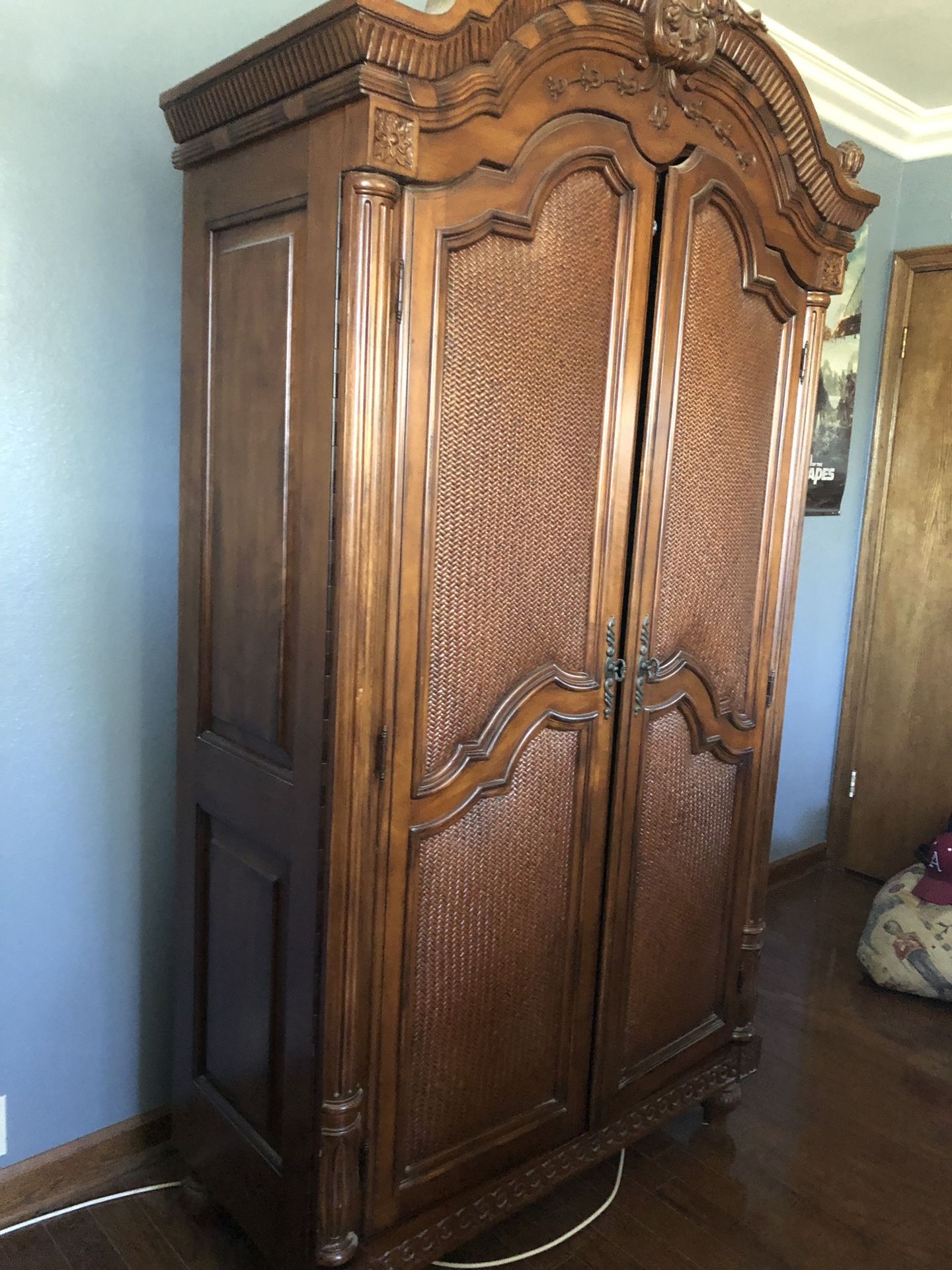 Antique armor wood really nice furniture ( antique designs )