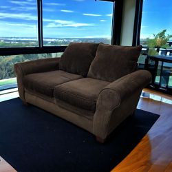 Small Brown Comfortable Sofa Couch Loveseat (Pick Up Only)