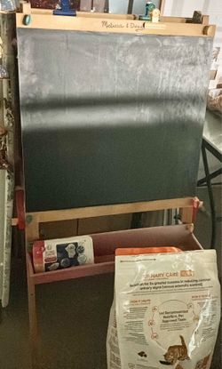 Melissa & Doug Easel