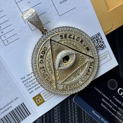 Moissanite gold vermeil medallion