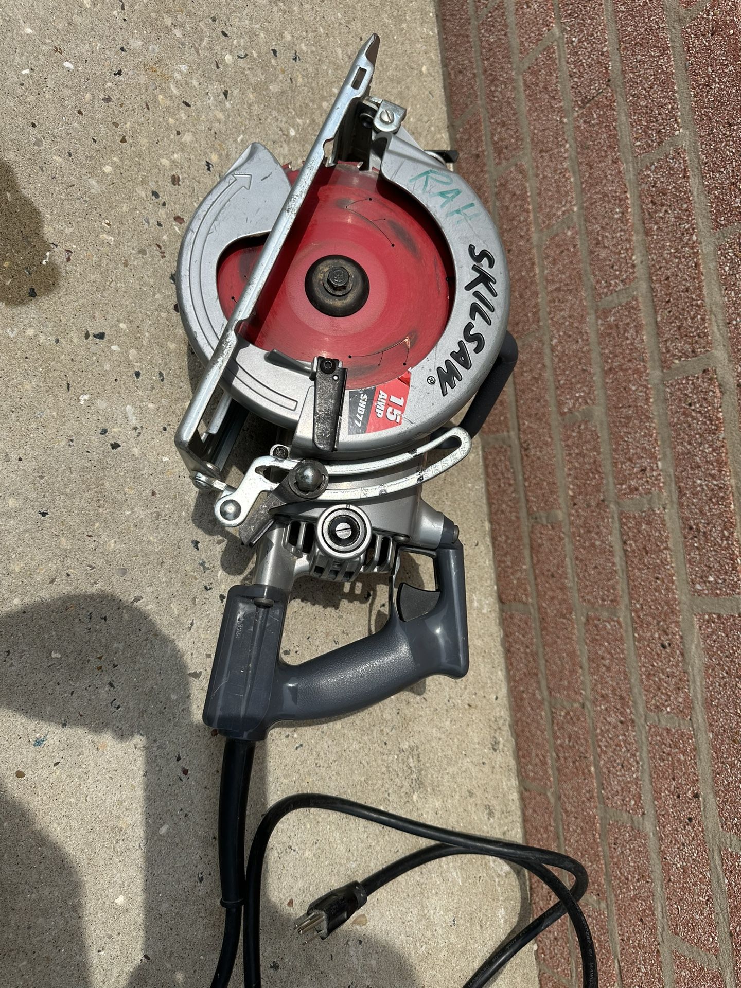 Skill Saw Model 77 Worm Drive 7 1/4" Blade Corded (Skillsaw) 110 Volt
