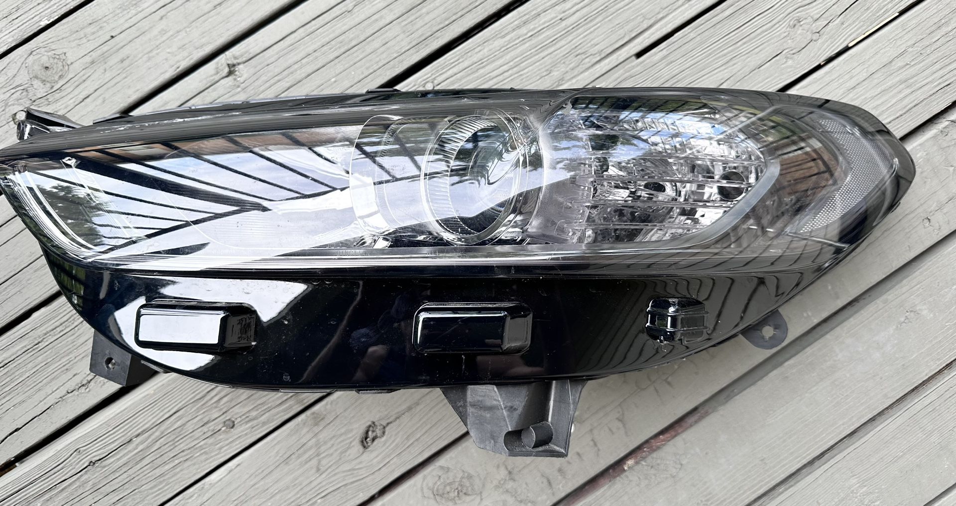 Ford Fusion 2014 Left (Driver Side) Headlights Black