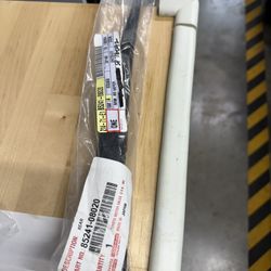 2015 Sienna Arm Rear Wiper