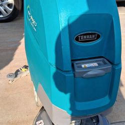 Tennant T300 FLOORS SCRUBBER 