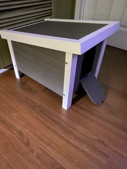 Small cat house