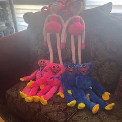 Huggy Wuggy Plushies!