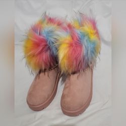 Women Boots with fur Size 8.5