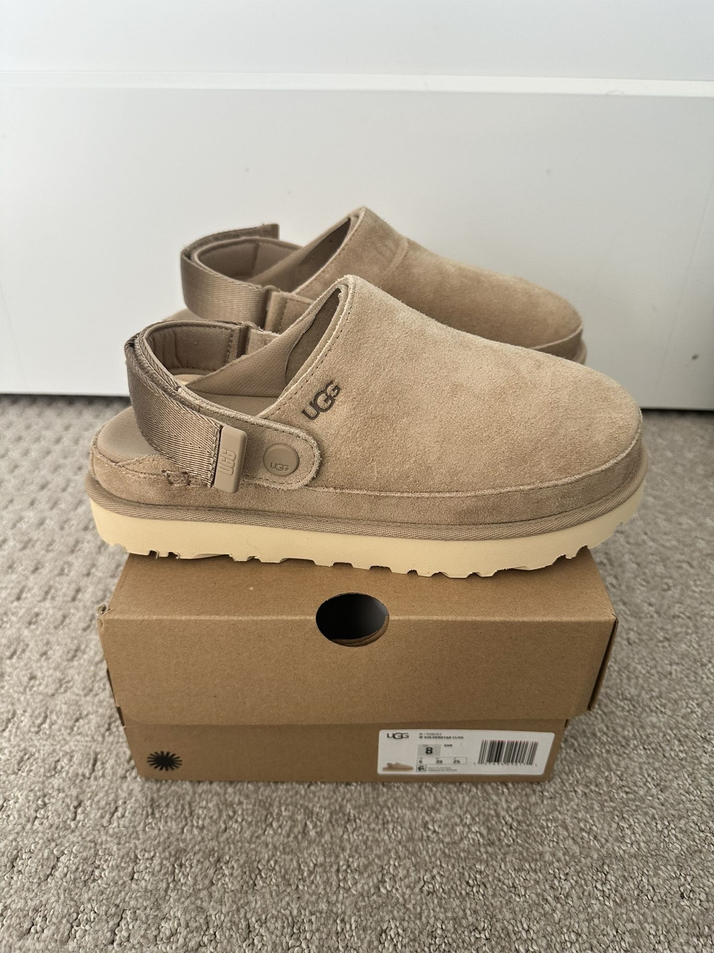 UGG Goldenstar Clog Size 8