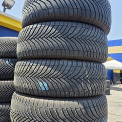  225 60 18 Tires 80% De Vida Las 4 De La Marca Michelín 