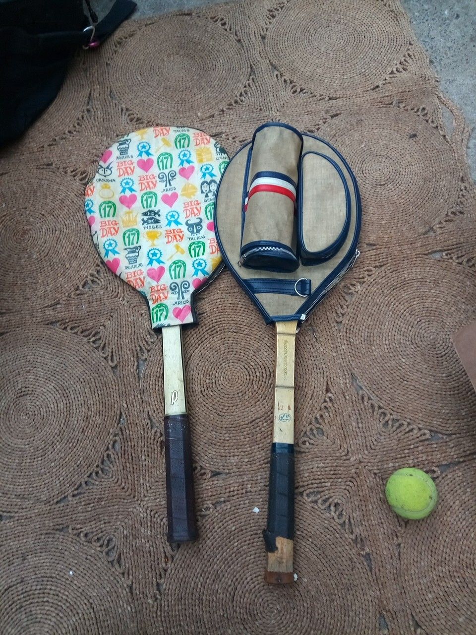 Vintage tennis rackets with cases