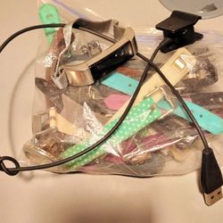 Fitbit Alta Lots Of Bands Needs New Battery