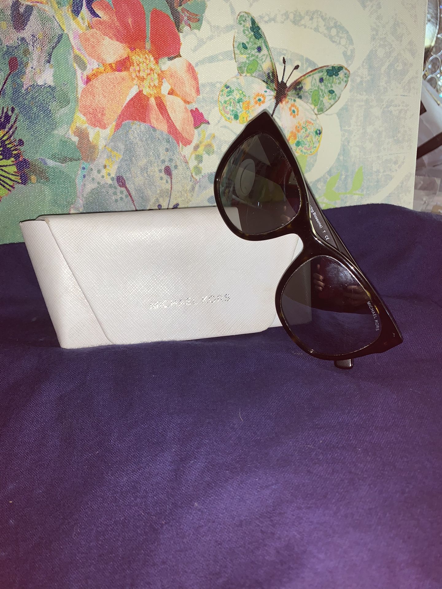 Mirrored Michael Kors Newer Sunglasses with case