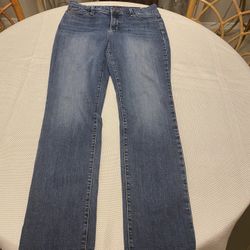 NYDJ straight leg stretch jeans capsule wardrobe minimalist casual everyday denim in size 12 petite