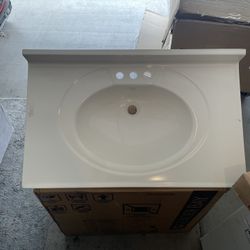 Glacier Bay 31 in. Single Sink White Bath Vanity with White Cultured Marble Top (Assembled)