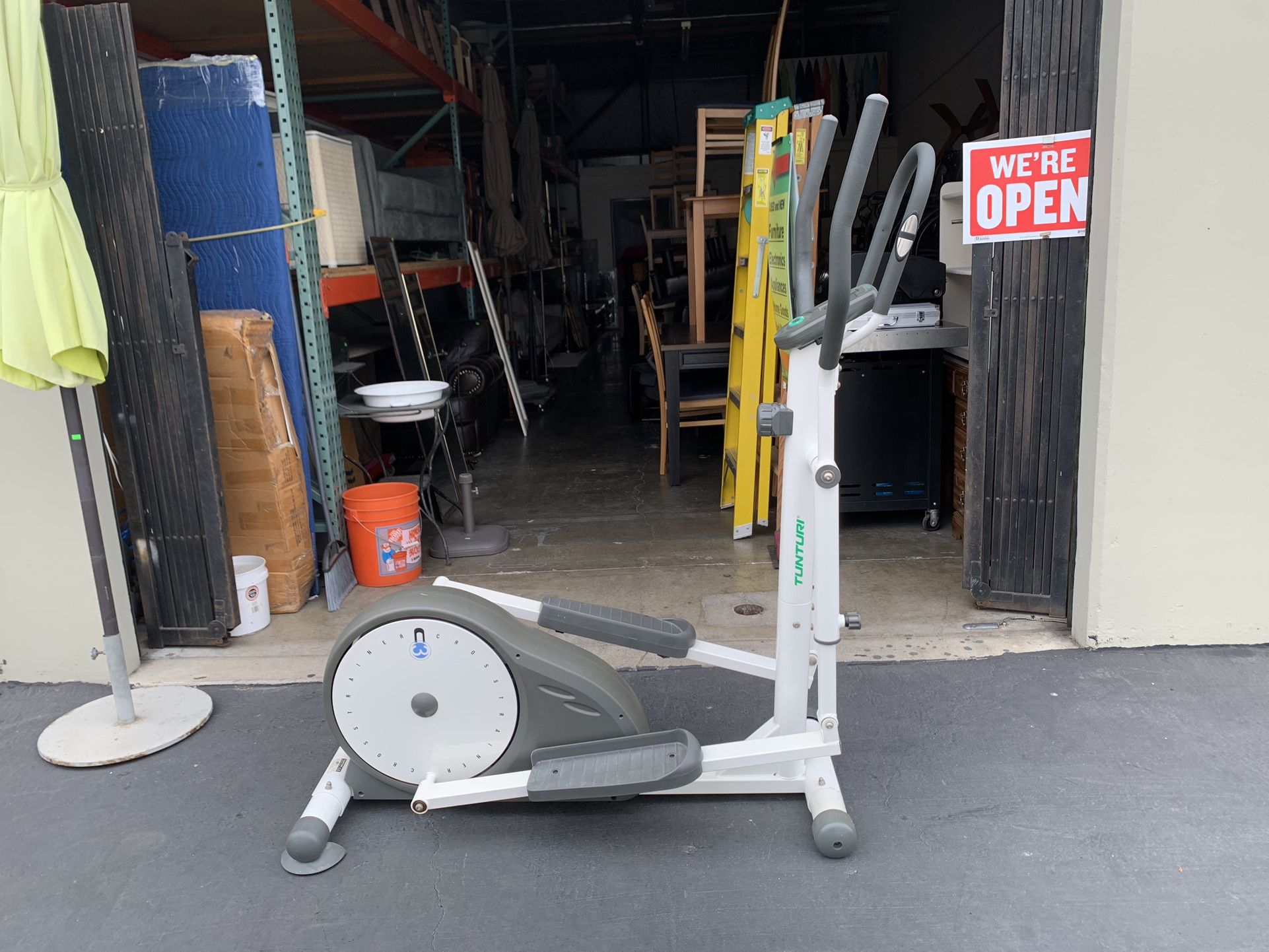 TUNTURI C3 ELLIPTICAL CROSS TRAINER Good Condition