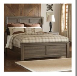 Ashley Juararo Queen Bed, B251-98