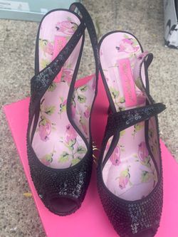 Betty Johnson Heels Size 7.5