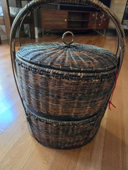 Wicker basket