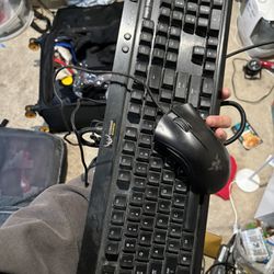 Corsair gaming mechanical keyboard + gaming mouse razer deathadder 