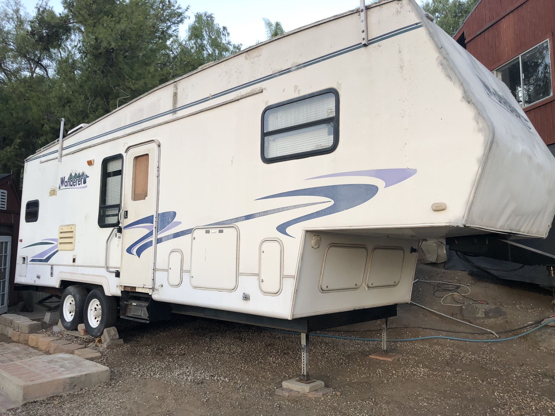 1999 Wanderer Fifth wheeler By Thor.