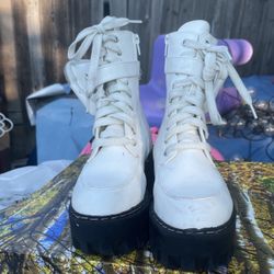nice boots size 6 