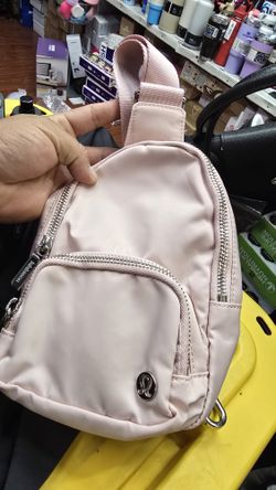 L2 Lululemon Everywhere Small Bag