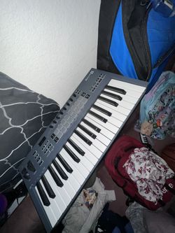 midi keyboards and musical equipment