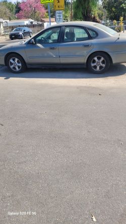 2002 ford taurus se