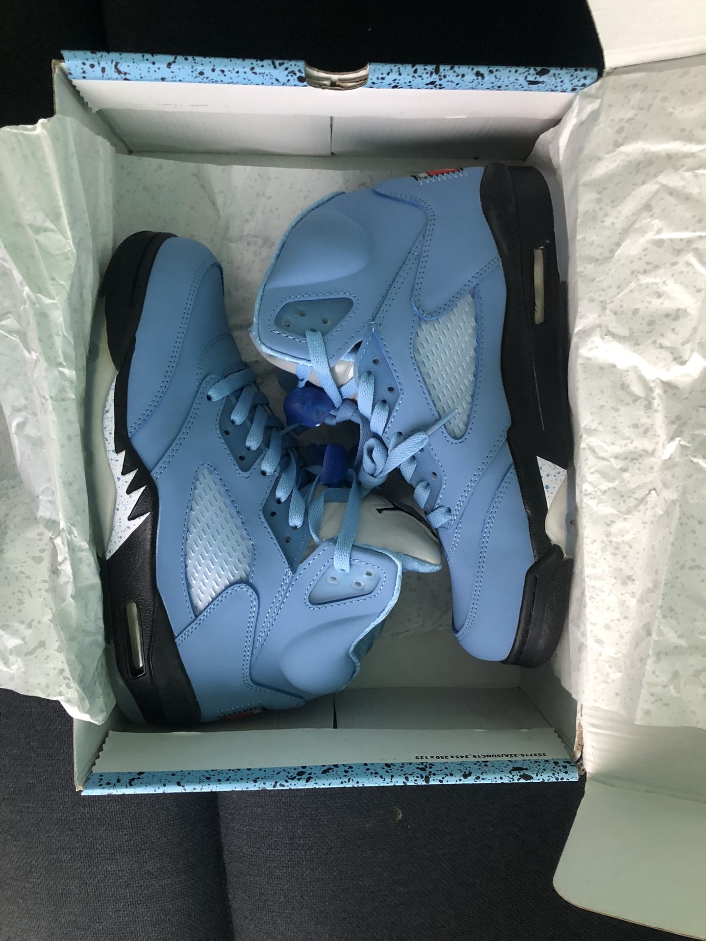 Jordan 5 University Blue