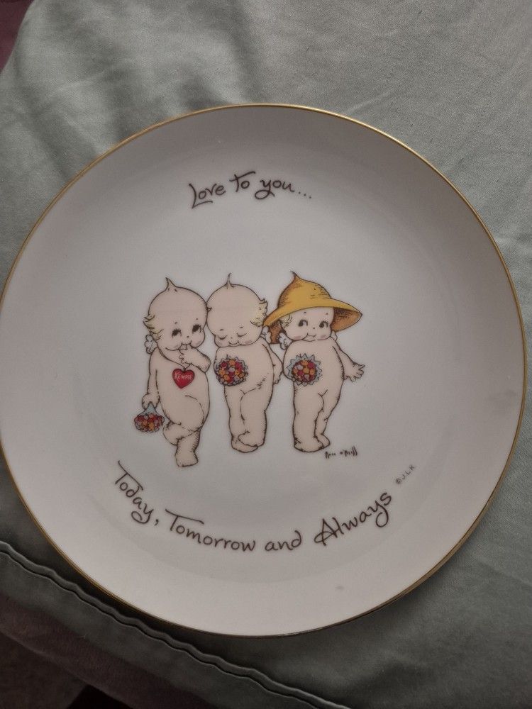 VINTAGE KEWPIE LIMITED EDITION PLATE