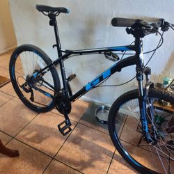 G.T. Mt. Bike Size Large Still Like Brand New!