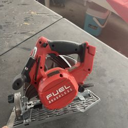 M18 Fuel Circular Saw 71/4