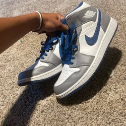 Jordan 1 mid grey/blue 
