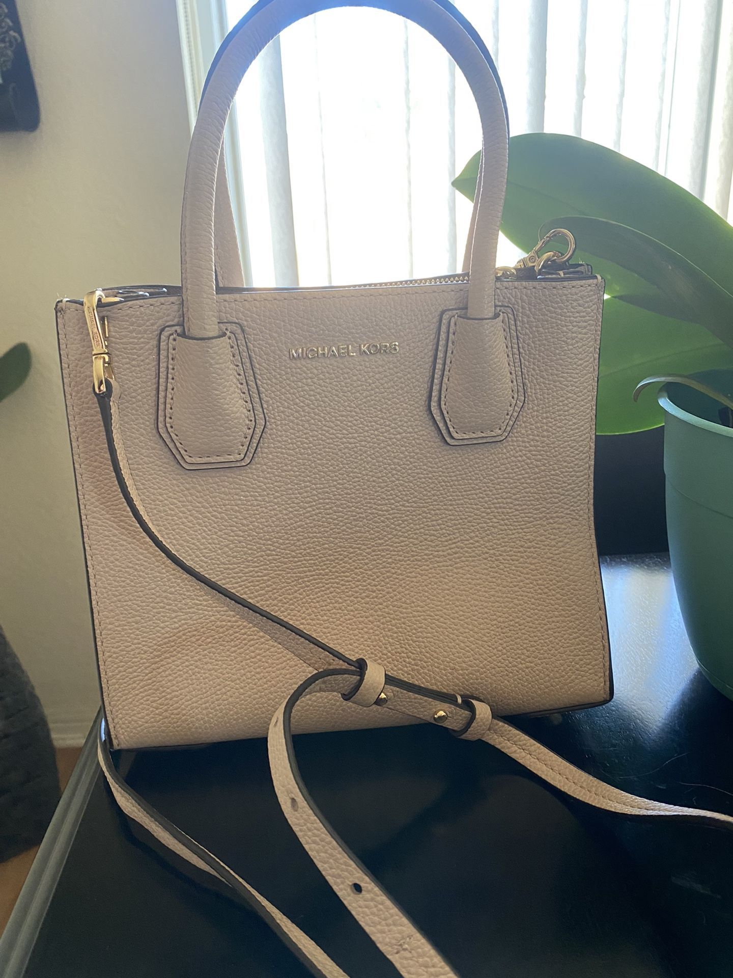 Dusty Pink Michael Kors Messenger Bag