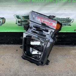 2024-2025 Chevrolet Silverado 2500/3500 Headlight Oem