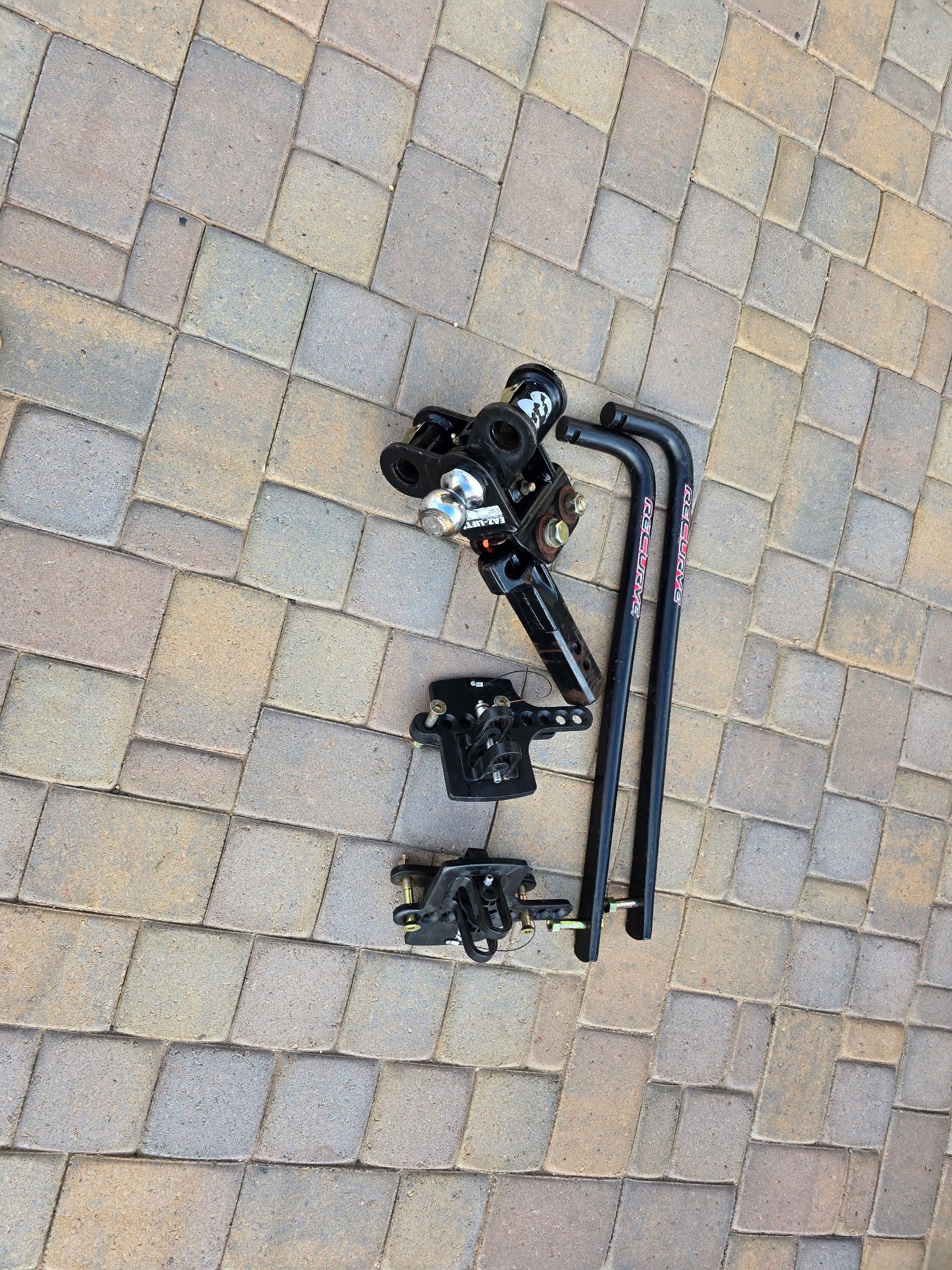 Camco Recurve Weight Distribution Anti-sway Load Leveling Tow Hitch