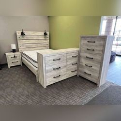 CAMBECK WHITEWASH PANEL BEDROOM SET
